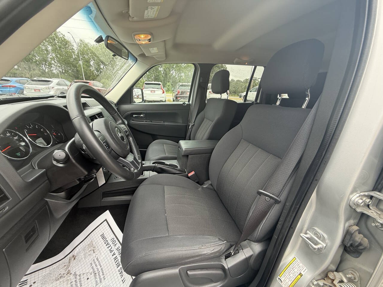 Used 2011 Jeep Liberty Sport w/ Popular Equipment Group AWD/4WD image 22
