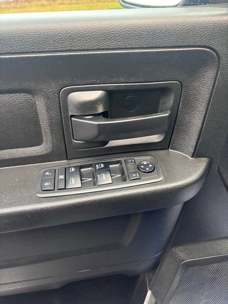 Used 2019 RAM 1500 Express image 9