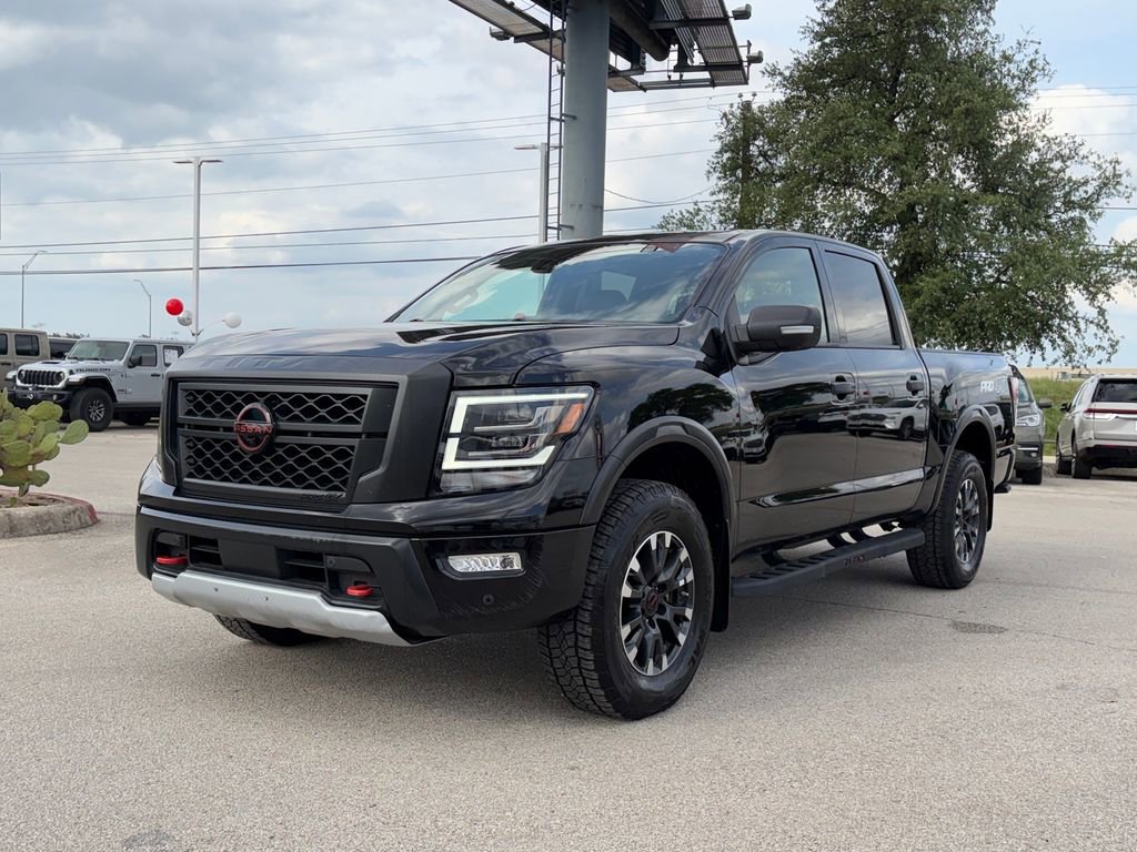 Used 2024 Nissan Titan PRO-4X w/ Pro-4x Convenience Package image 7
