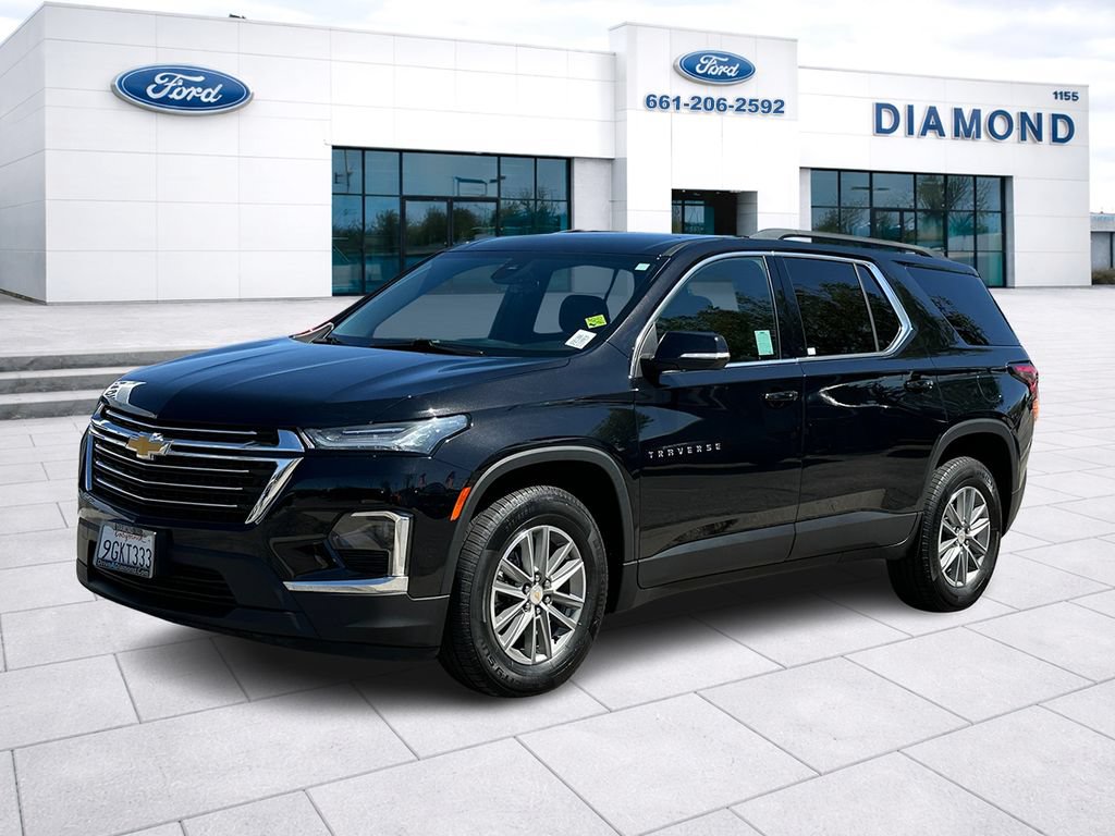 Used 2023 Chevrolet Traverse LT w/ LPO, Cargo Package AWD/4WD image 1