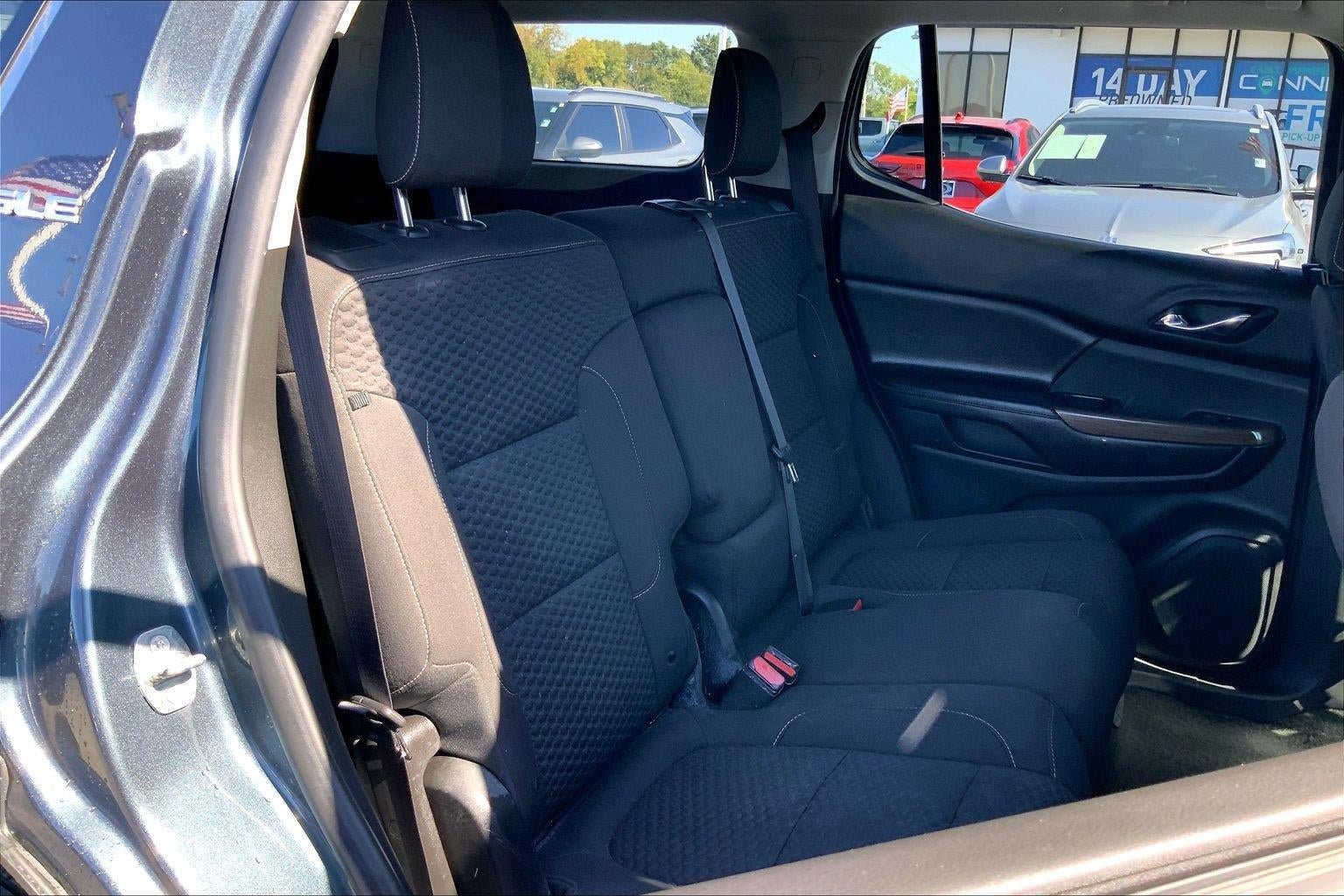 Used 2019 GMC Acadia SLE w/ LPO, Floor Liner Package FWD image 21