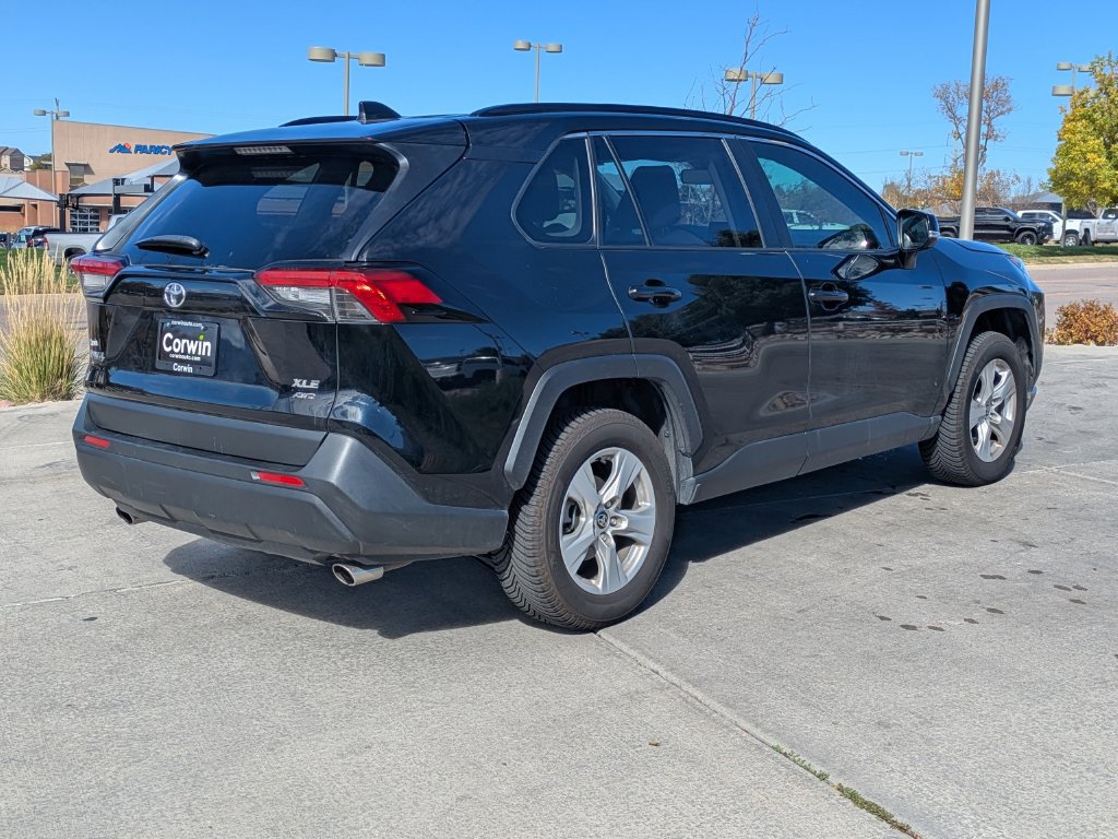 Used 2020 Toyota RAV4 XLE w/ Convenience Package AWD/4WD image 9