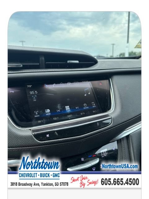 Used 2018 Cadillac XT5 Luxury w/ Driver Awareness Package AWD/4WD image 16