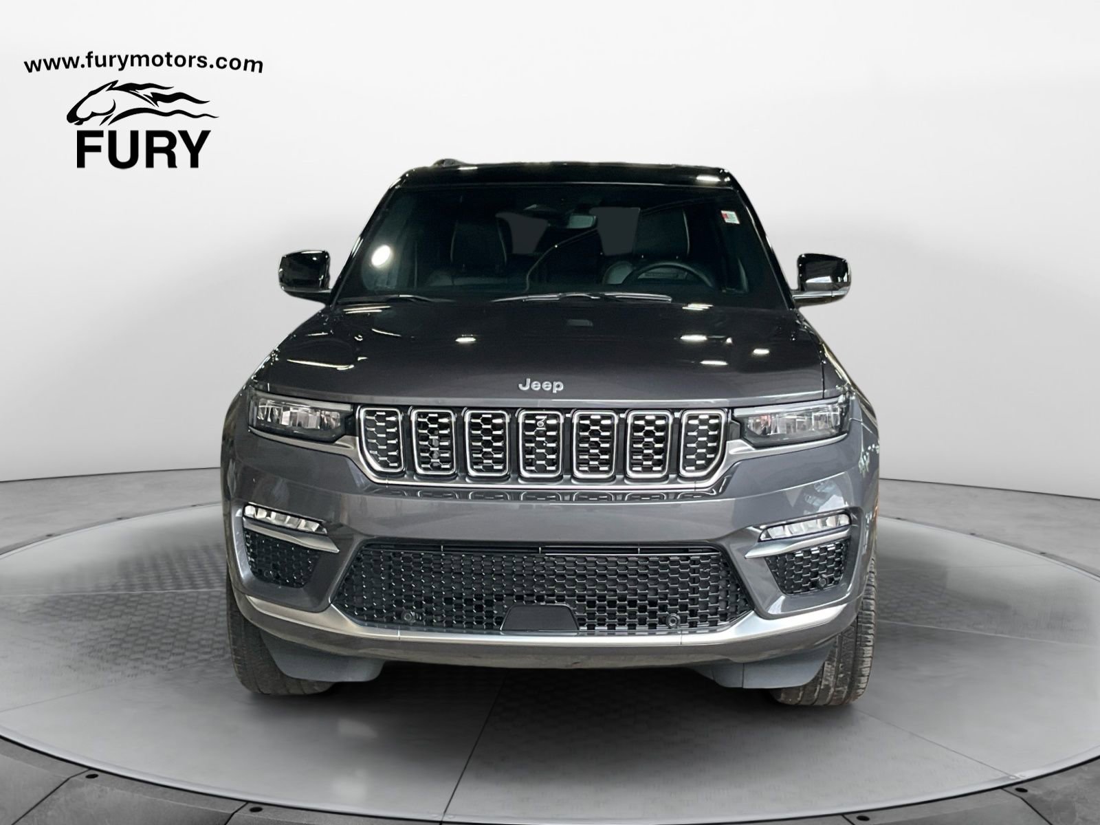 Used 2024 Jeep Grand Cherokee Summit AWD/4WD image 8