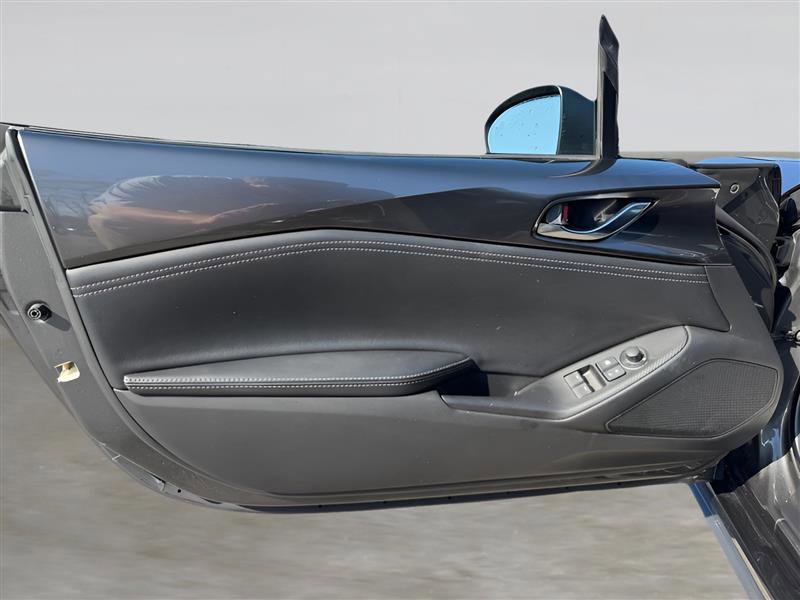 Used 2021 MAZDA MX-5 Miata RF Grand Touring image 23