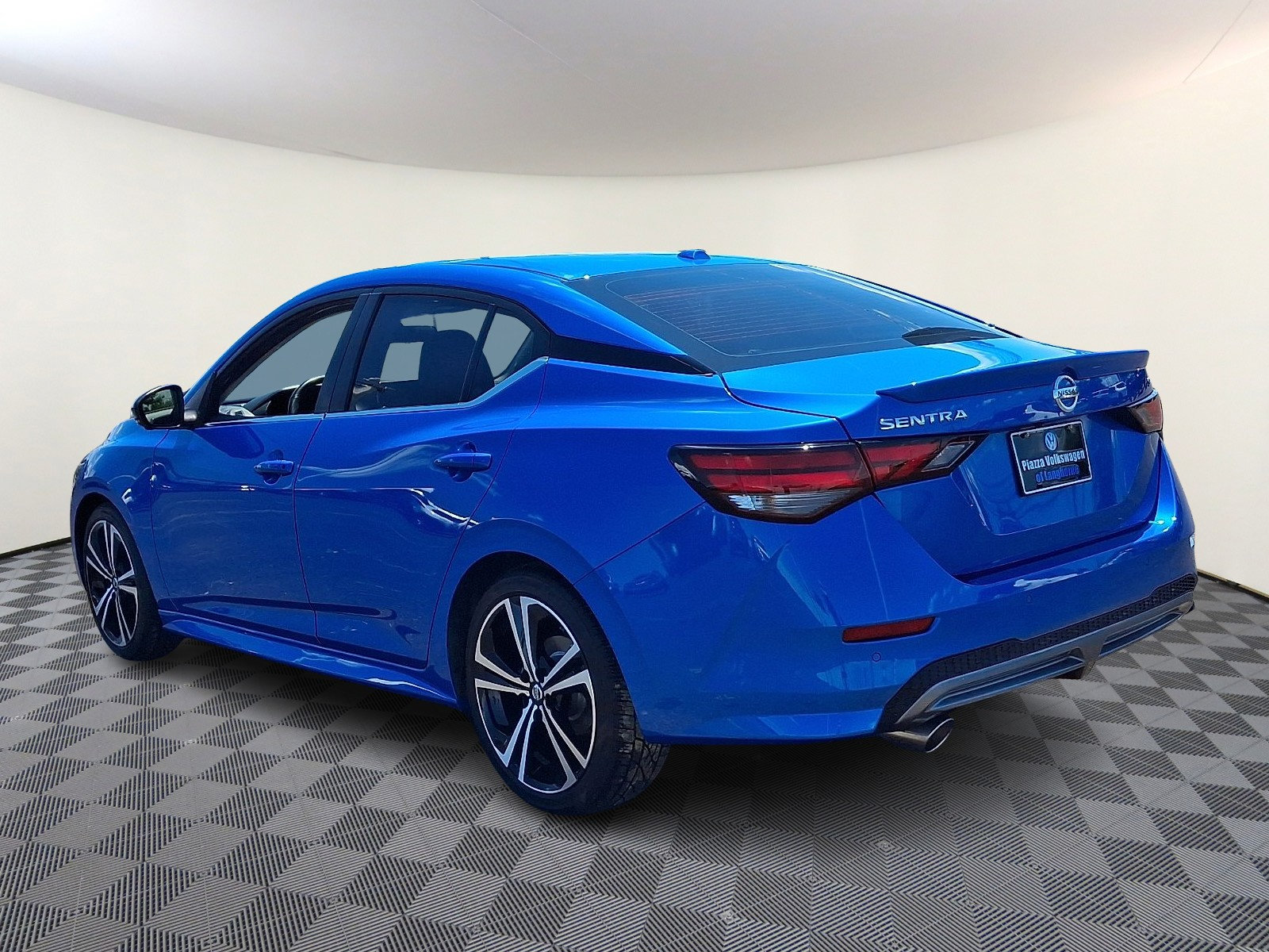 Used 2022 Nissan Sentra SR w/ SR Premium Package FWD image 5