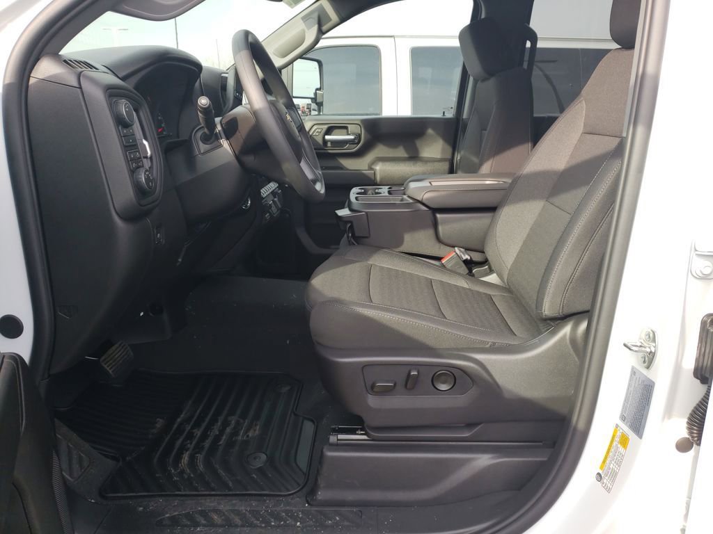 New 2026 Chevrolet Silverado 2500 Custom w/ Custom Value Package image 9