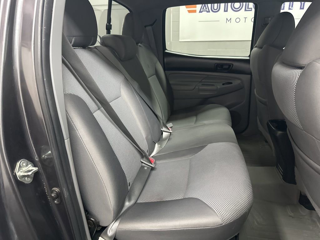 Used 2015 Toyota Tacoma 4x4 Double Cab w/ TRD Sport Package image 21