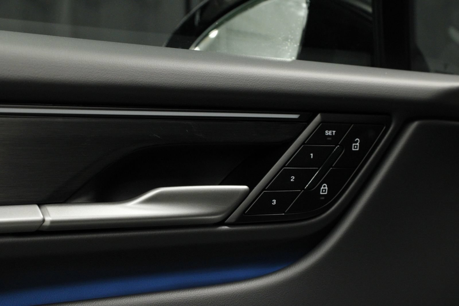 New 2026 Porsche Macan 4 Electric AWD/4WD image 29