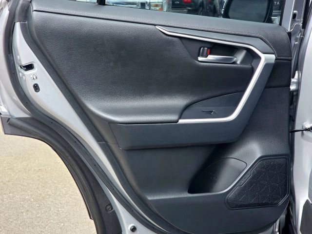 Used 2019 Toyota RAV4 Limited image 28
