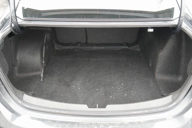 Used 2018 Chevrolet Malibu LT image 8