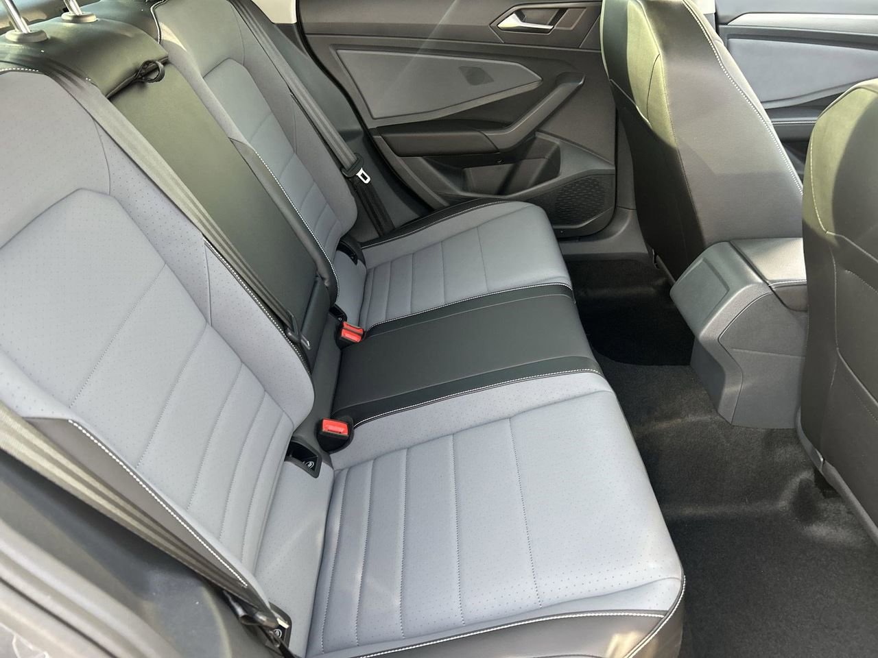 New 2026 Volkswagen Jetta SE image 9