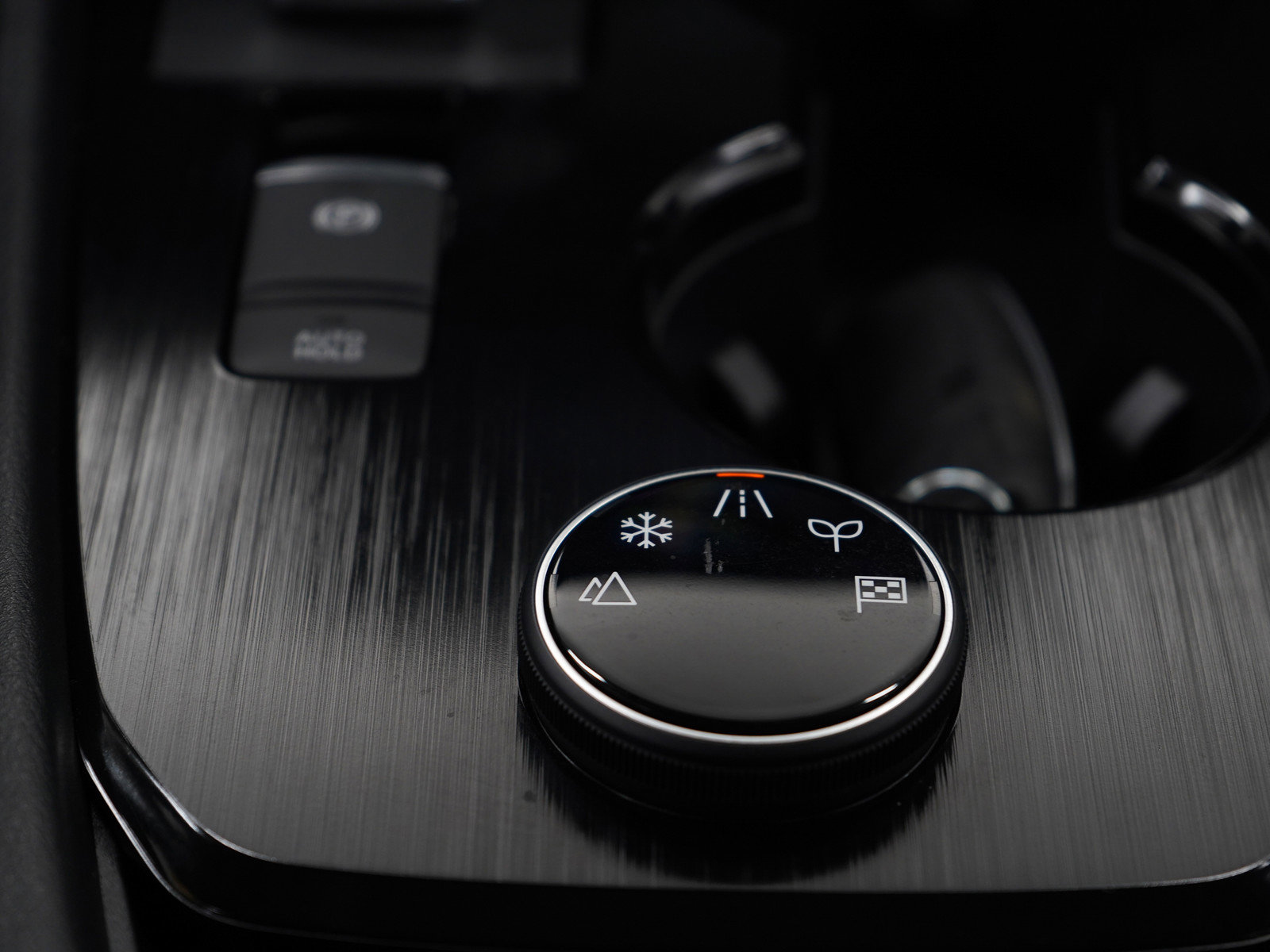 Used 2024 Nissan Rogue SV w/ SV Premium Package image 20