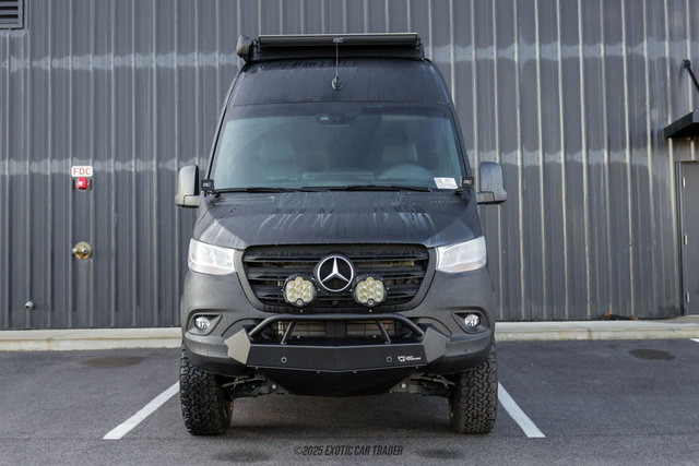 Used 2024 Mercedes-Benz Sprinter 2500 image 13