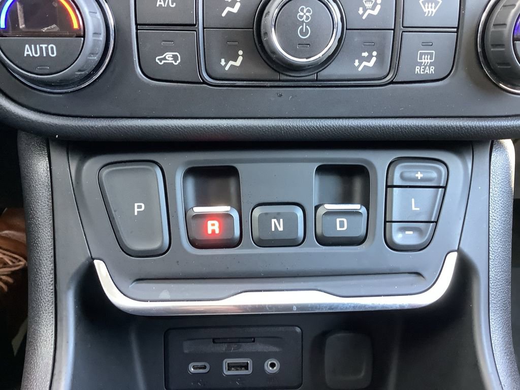 Used 2019 GMC Terrain Denali w/ Advanced Safety Package image 27