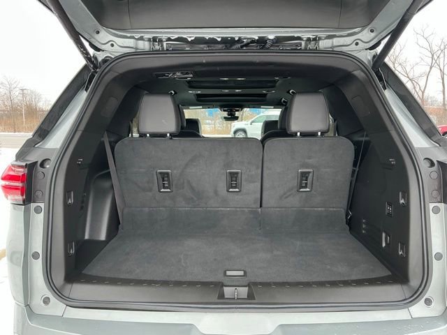 Used 2023 Chevrolet Traverse High Country image 14