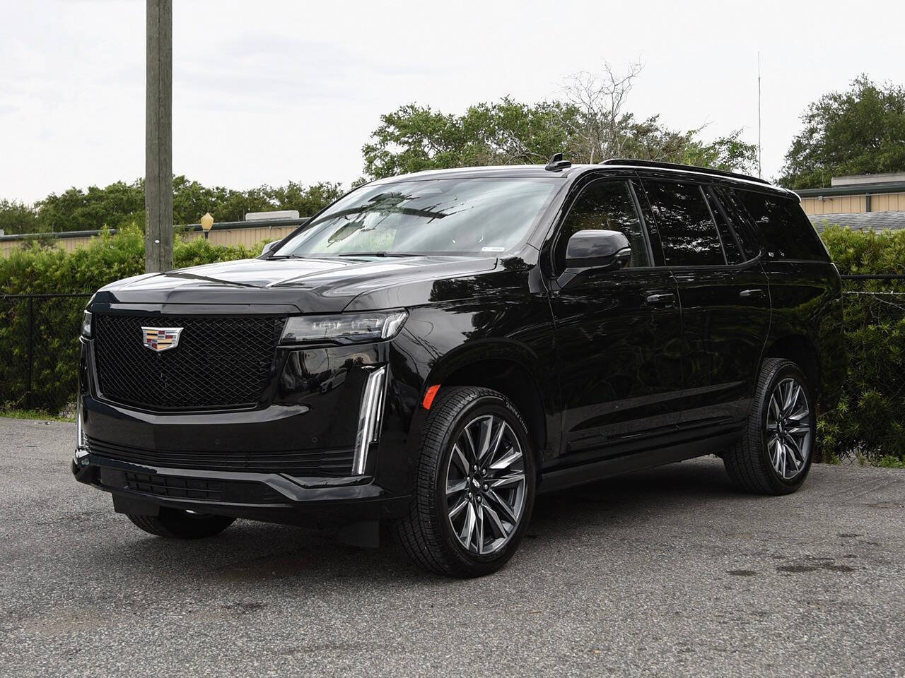 Used 2023 Cadillac Escalade Sport w/ Touring Package RWD image 2