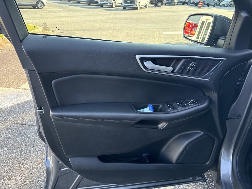 Used 2024 Ford Edge SEL w/ Convenience Package image 10