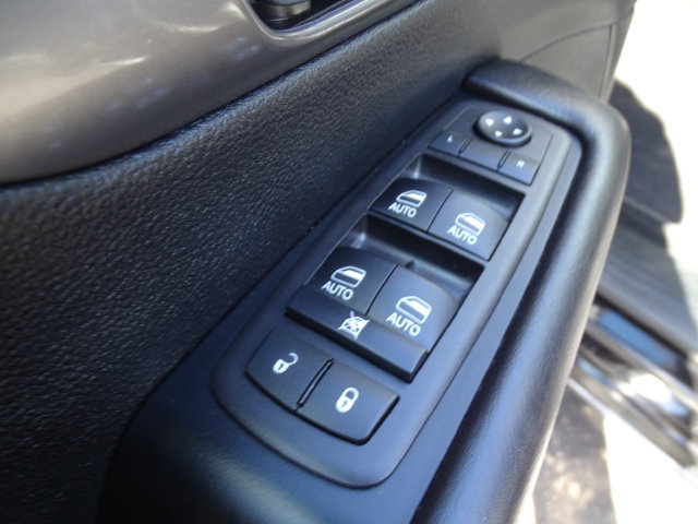 Certified 2026 Chrysler Pacifica Select FWD image 10