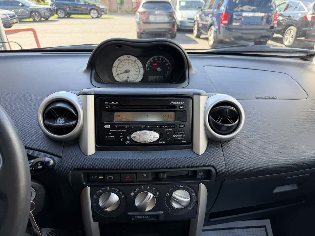 Used 2004 Scion xA FWD image 15