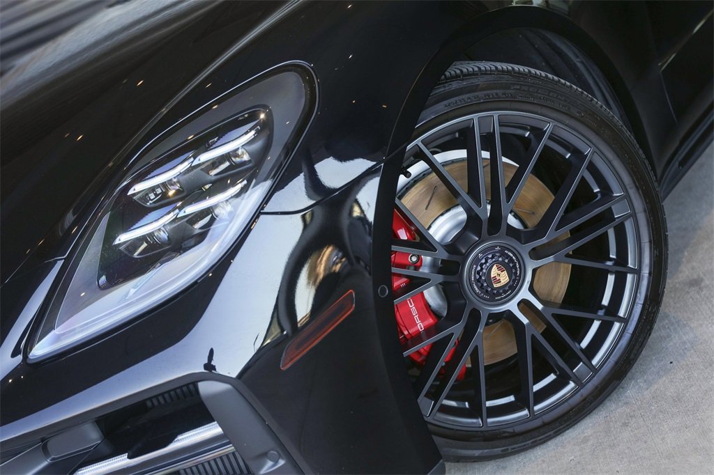 Certified 2025 Porsche Panamera GTS image 12