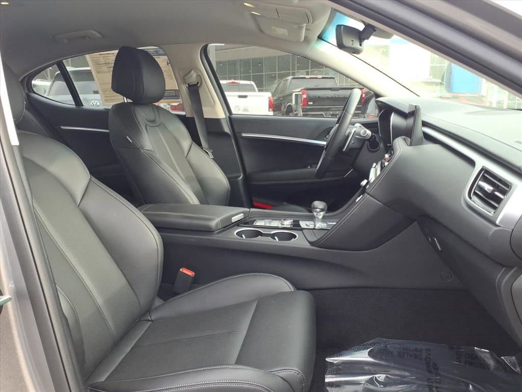 Used 2026 Genesis G70 2.5T image 21