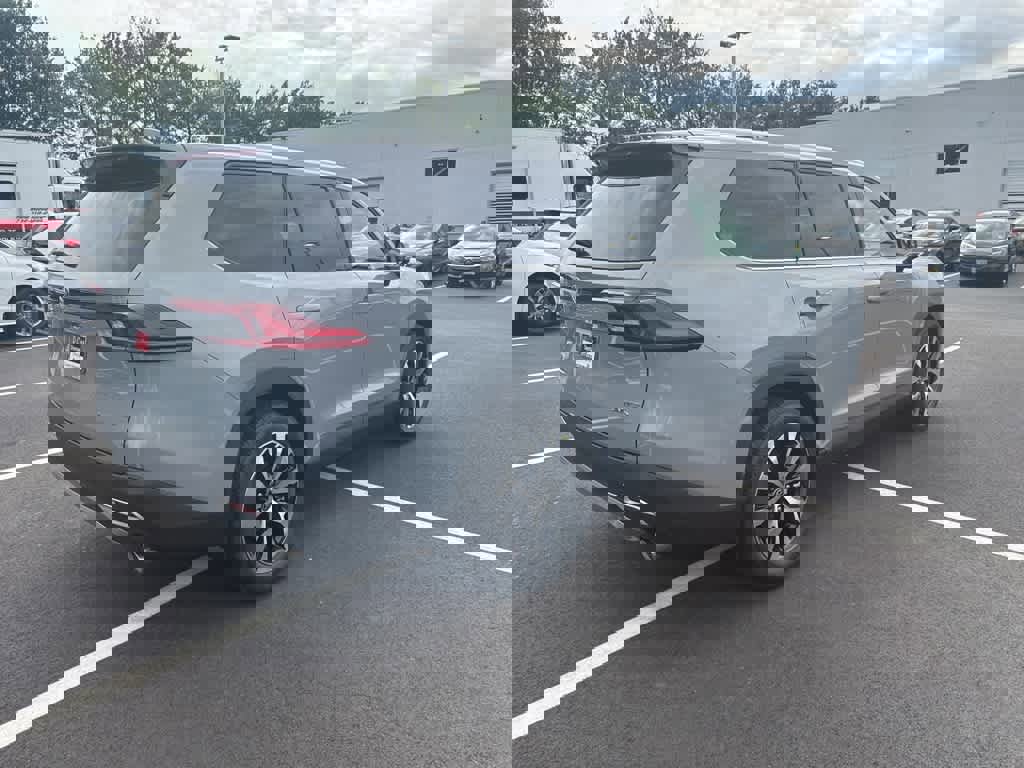 New 2026 Toyota Grand Highlander AWD Hybrid image 3