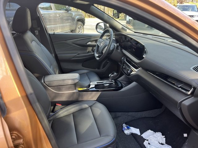 Used 2024 Buick Envista Sport Touring w/ Convenience I Package image 11