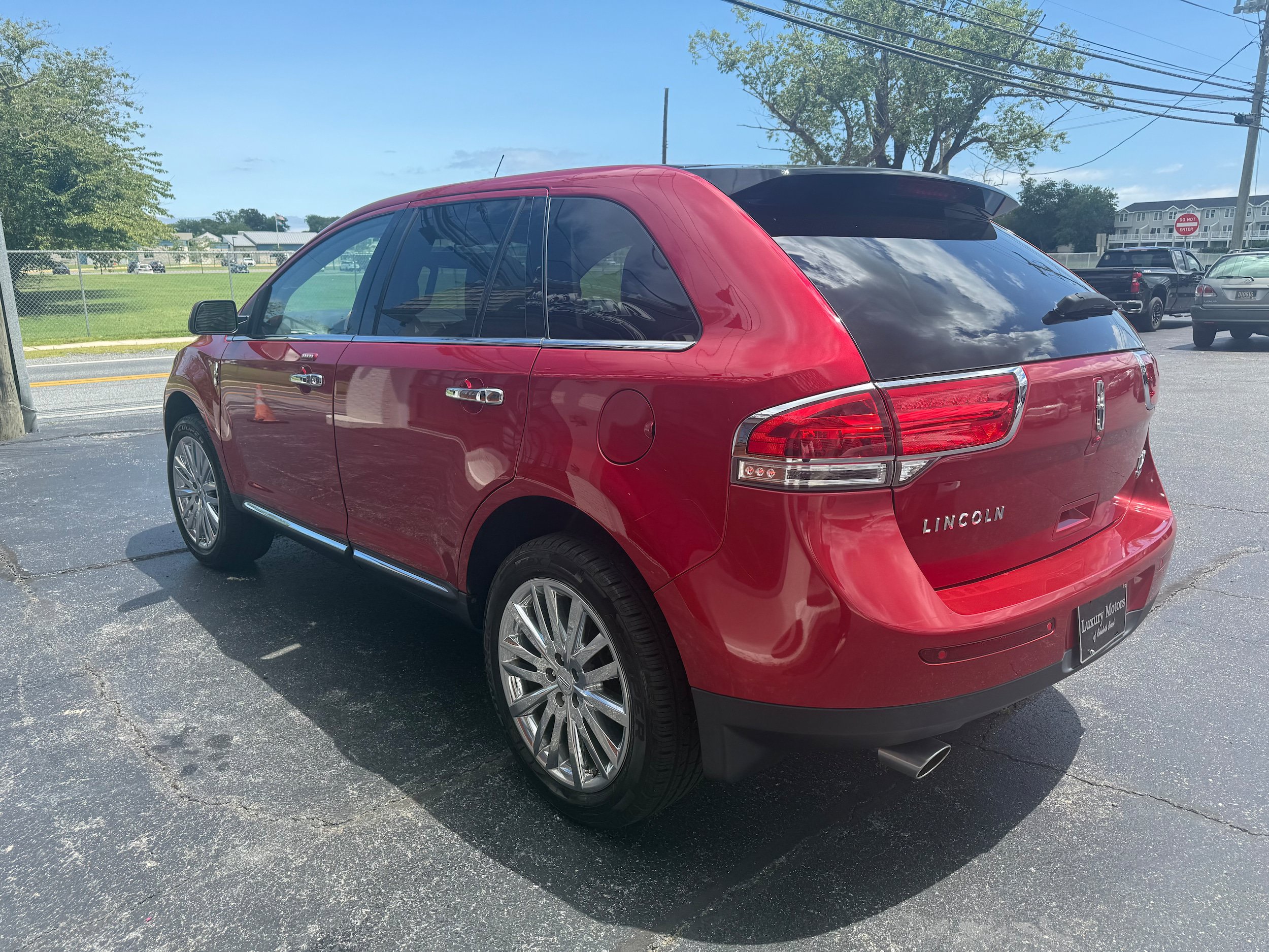 Used 2011 Lincoln MKX AWD w/ 102A Rapid Spec Order Code image 3