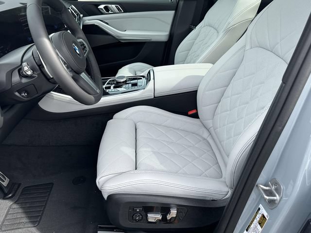 New 2026 BMW X5 xDrive40i w/ M Sport Package AWD/4WD image 14