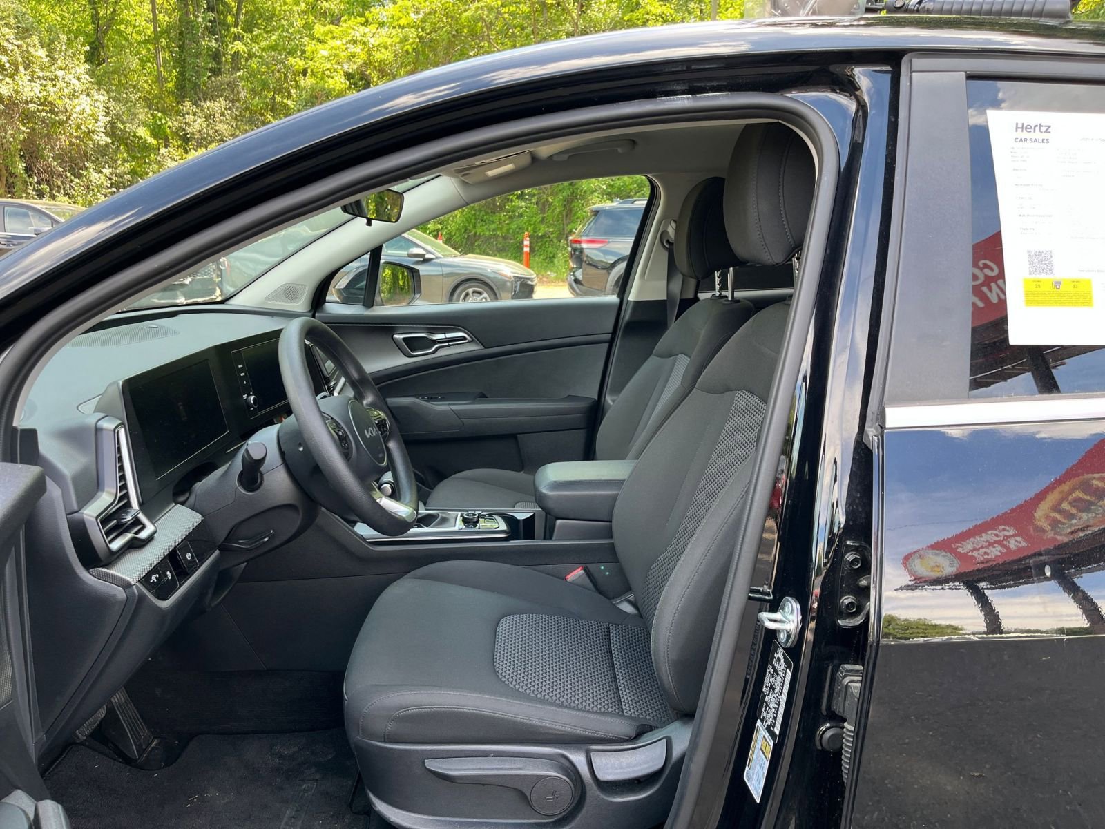 Used 2025 Kia Sportage LX FWD image 25