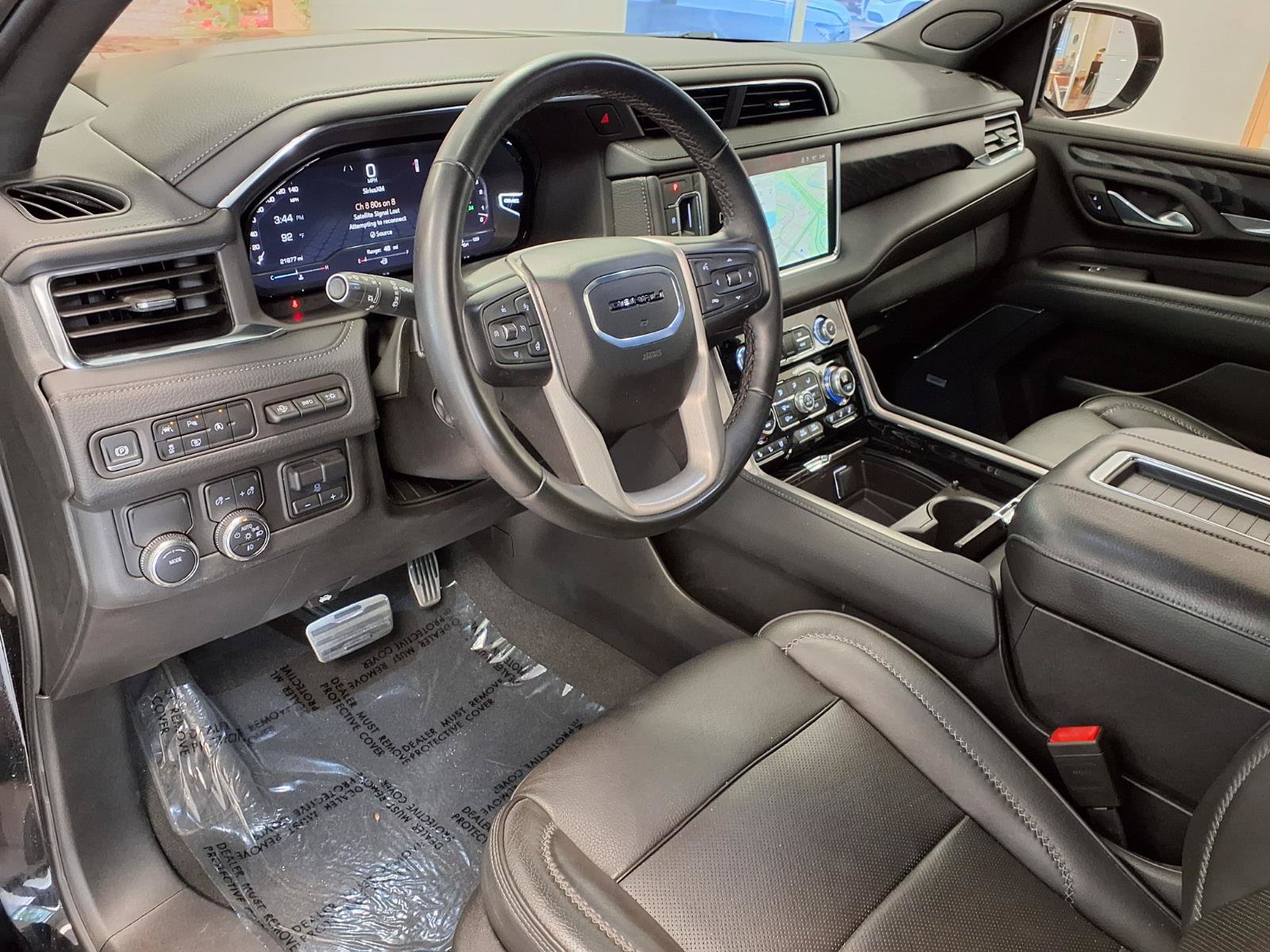 Used 2024 GMC Yukon Denali RWD image 21