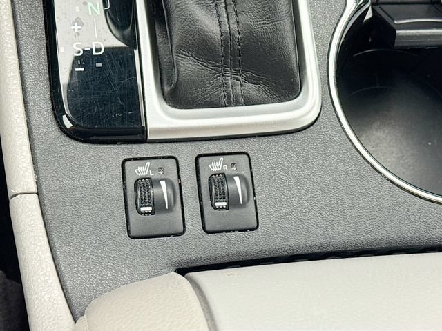 Used 2019 Toyota Highlander XLE AWD/4WD image 19