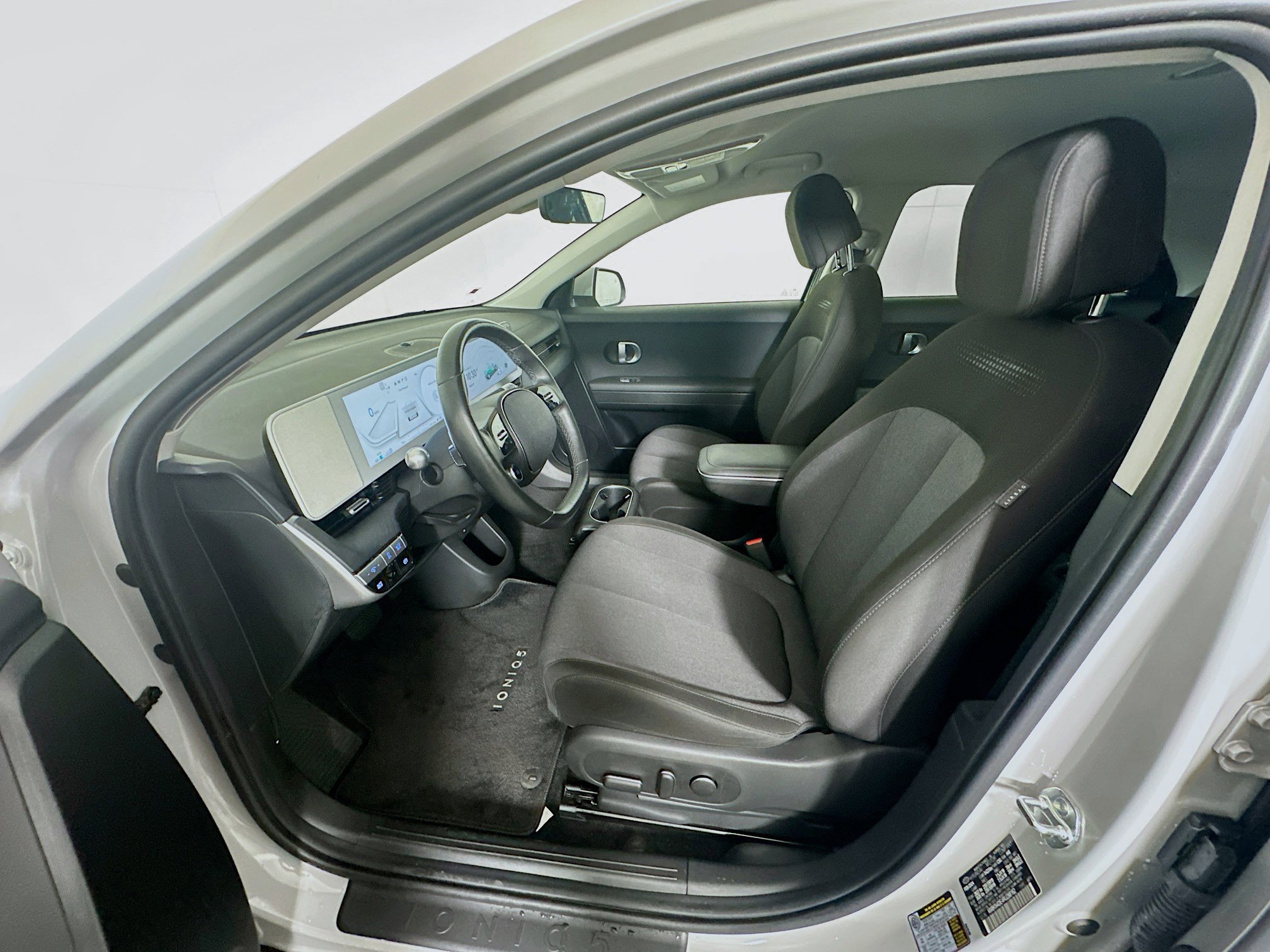 Used 2024 Hyundai Ioniq 5 SEL image 13