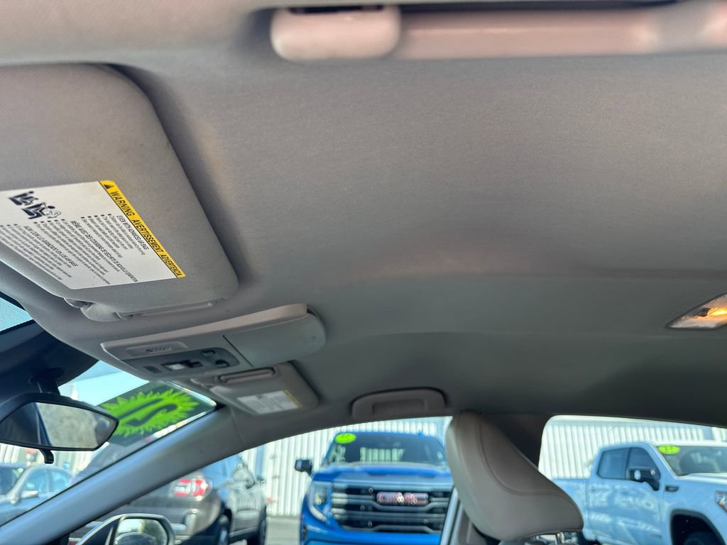 Used 2021 Toyota Camry SE FWD image 31