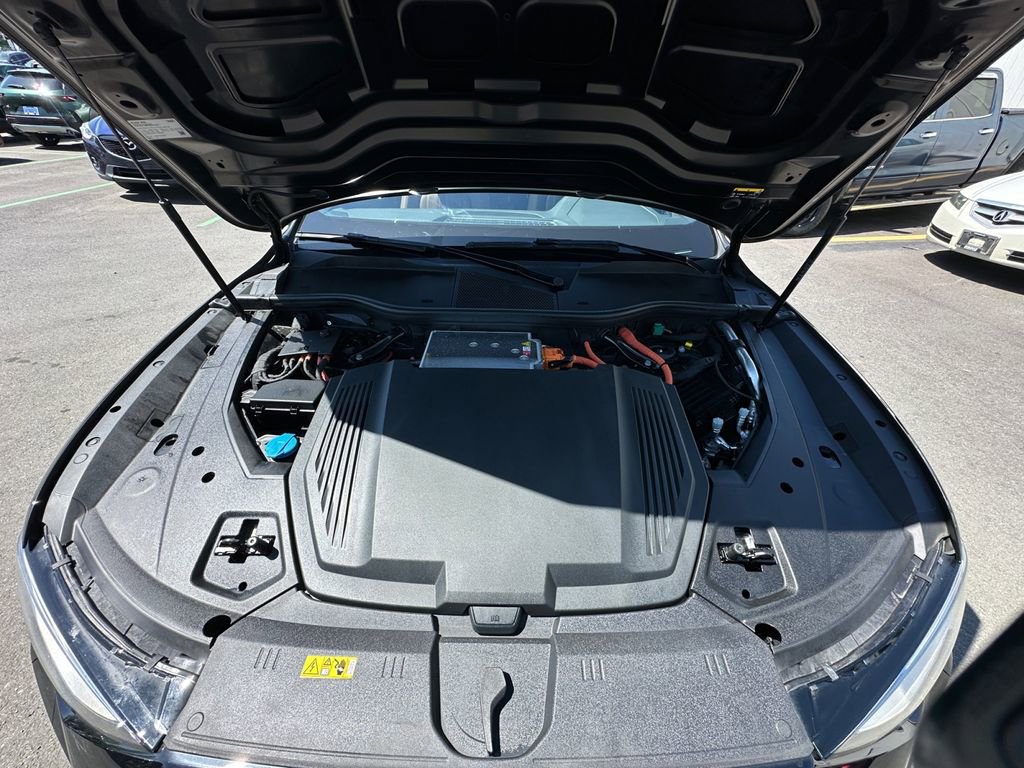 Used 2022 Audi e-tron Premium Plus w/ Premium Plus Package AWD/4WD image 29