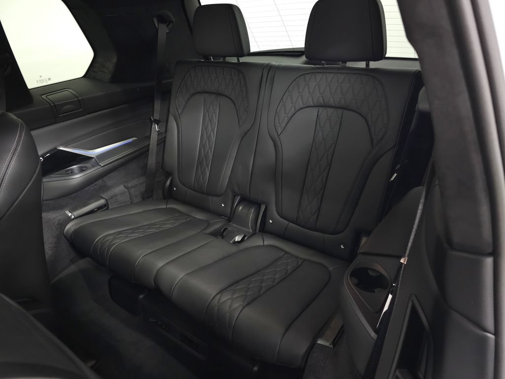 Used 2026 BMW X7 M60i AWD/4WD image 45