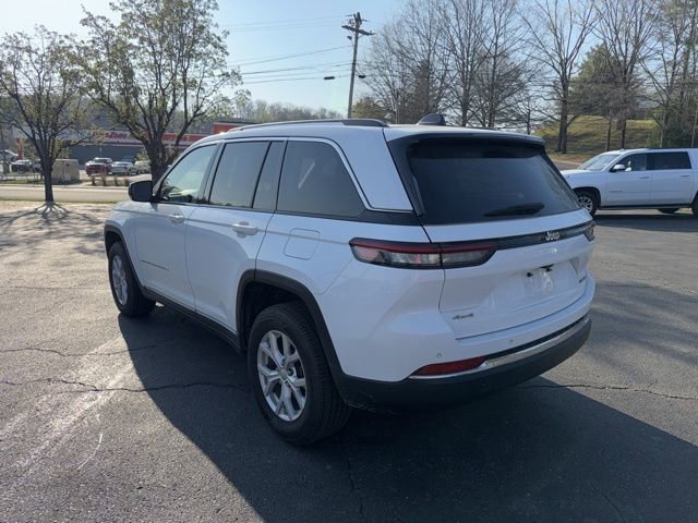 Used 2023 Jeep Grand Cherokee Limited AWD/4WD image 6