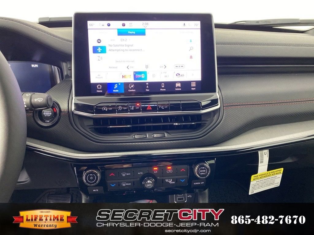 New 2026 Jeep Compass Trailhawk w/ Sun, Sound & Navigation Group image 21