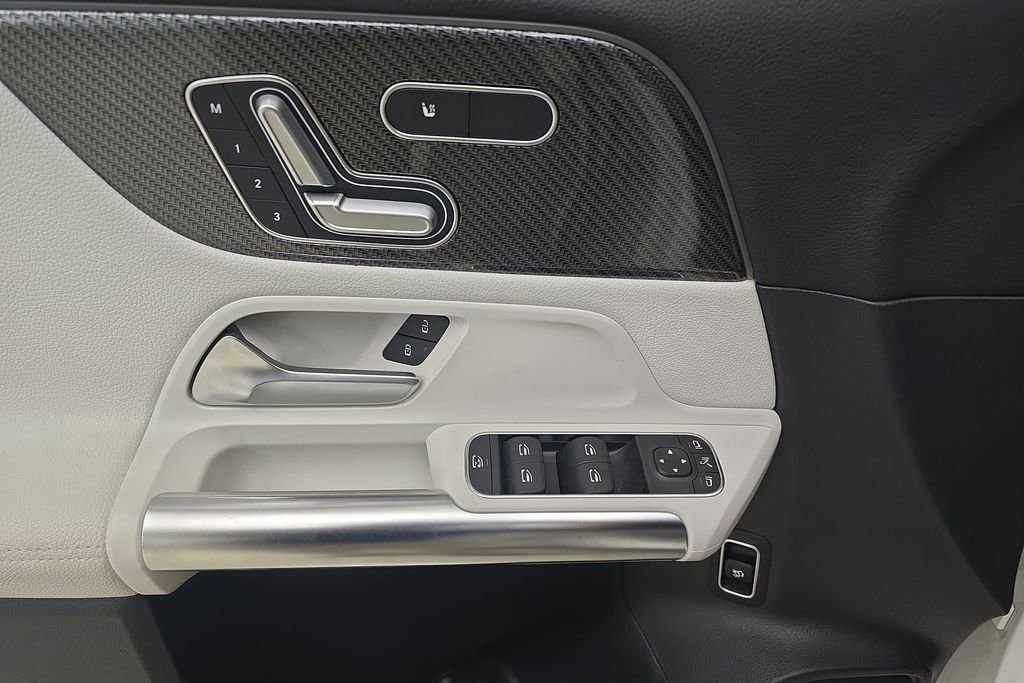 Used 2021 Mercedes-Benz GLA 45 AMG 4MATIC image 14