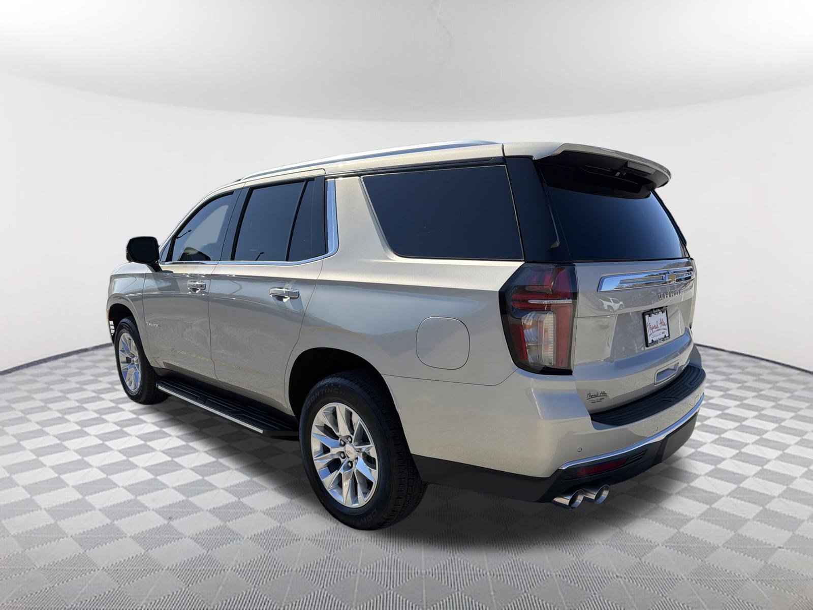 Used 2024 Chevrolet Tahoe Premier w/ Premium Package 2 image 8