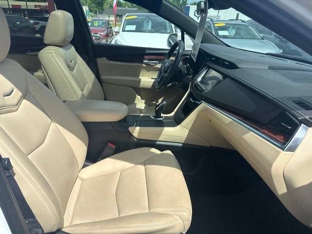 Used 2017 Cadillac XT5 Luxury w/ Driver Awareness Package FWD image 21