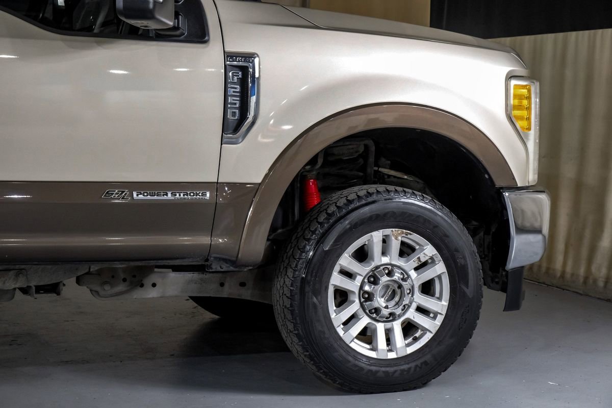 Used 2017 Ford F250 Lariat w/ Chrome Package image 7