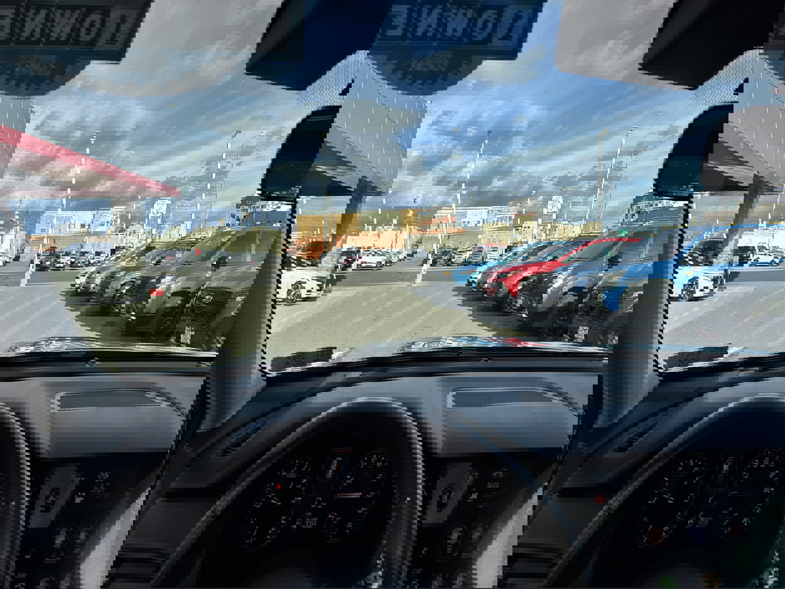 Used 2023 Subaru Outback Premium image 3