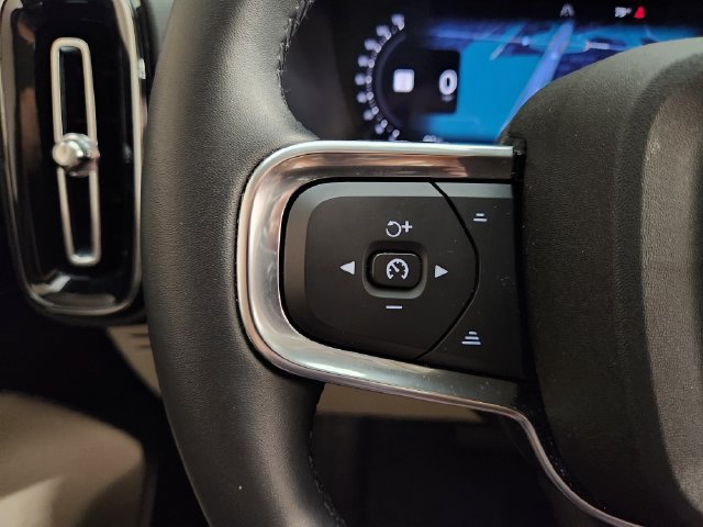 Certified 2026 Volvo XC40 B5 Ultra w/ Protection Package Premier AWD/4WD image 28