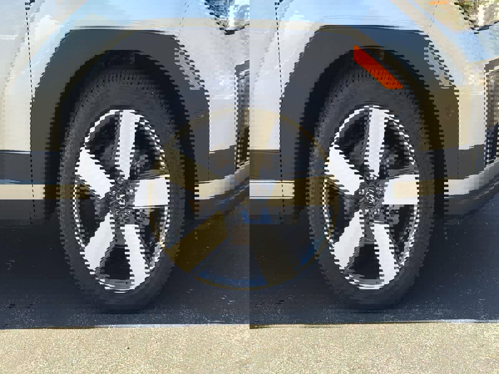 Certified 2025 Hyundai Santa Fe Limited w/ Tow & Go Package image 37