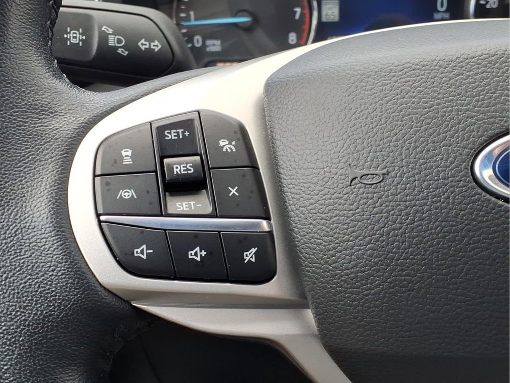 Used 2022 Ford Explorer Limited w/ Limited Technology Package image 28