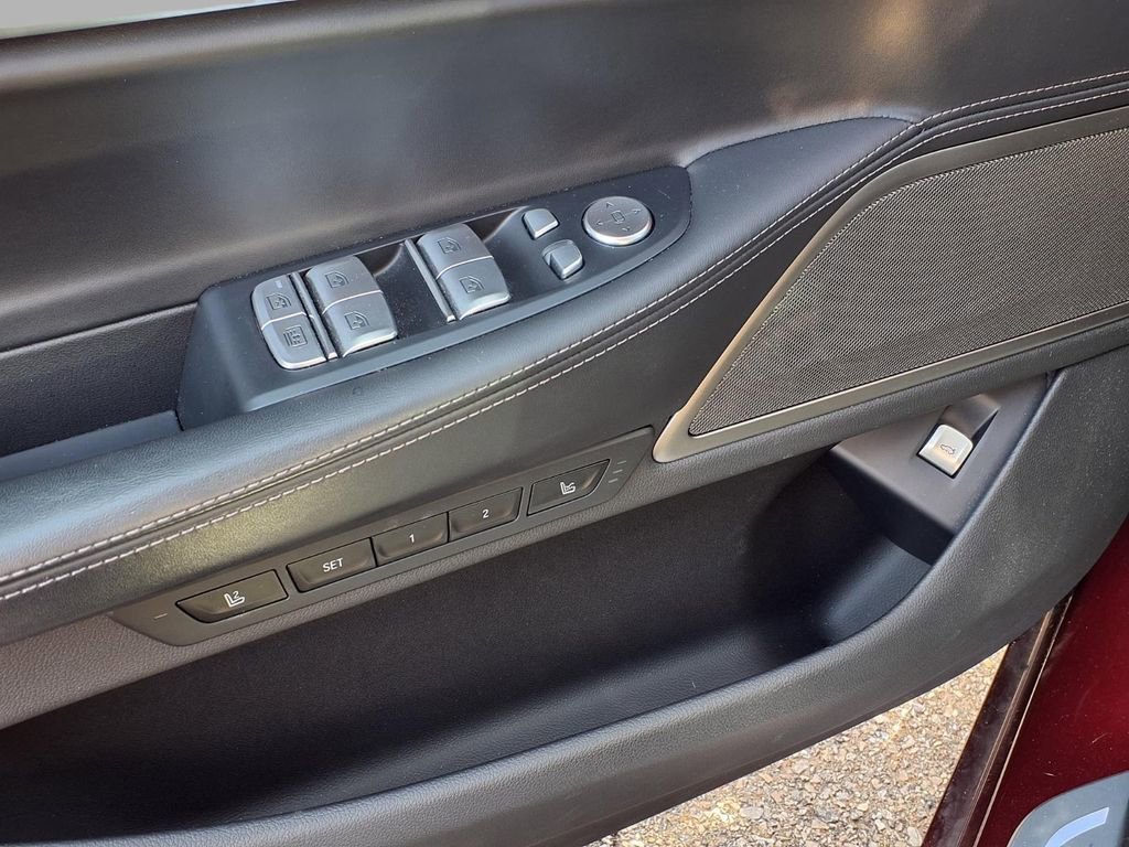Used 2022 BMW 750i xDrive w/ Executive Package image 15