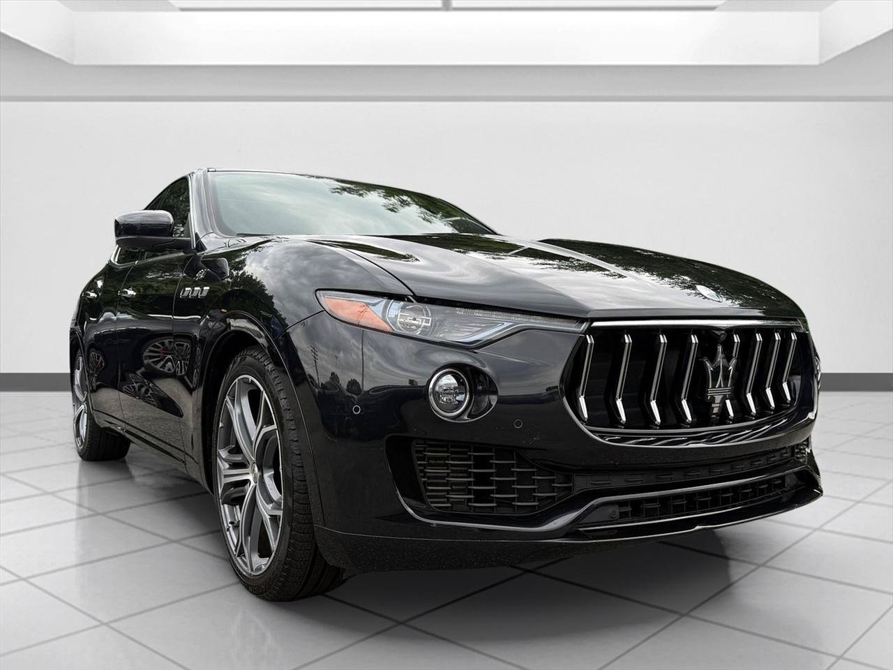 Used 2023 Maserati Levante GT AWD/4WD image 7