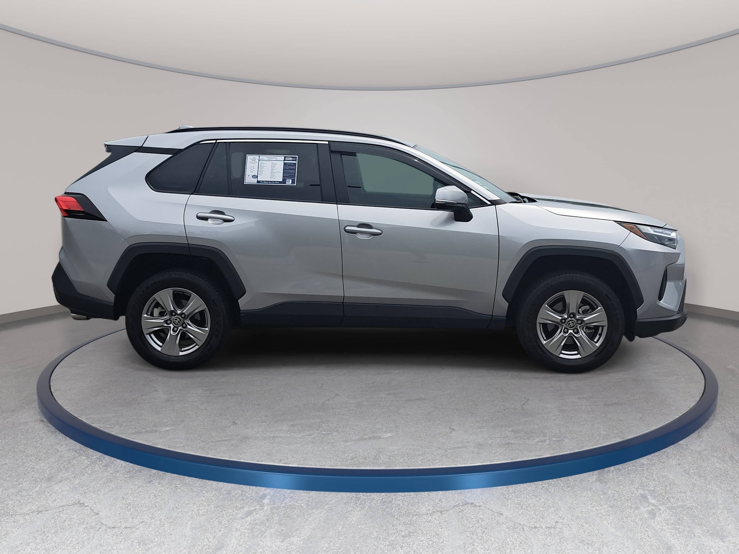 Used 2023 Toyota RAV4 XLE w/ Convenience Package AWD/4WD image 4